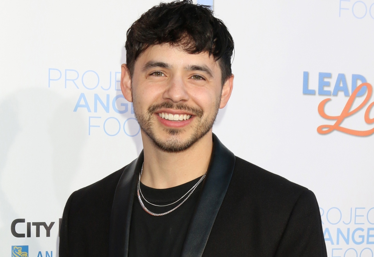 El cantante David Archuleta presenta su libro ‘Devout’ y habla de su vida como hombre gay
