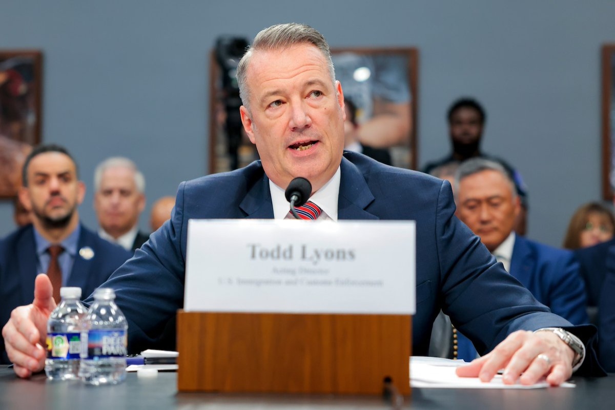 Renuncia en ICE: cae el funcionario clave detrás de las deportaciones masivas de Trump