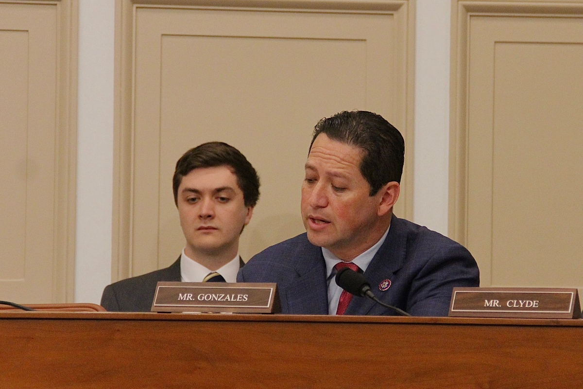 También en Texas: Republicano renuncia tras denuncia de exempleada