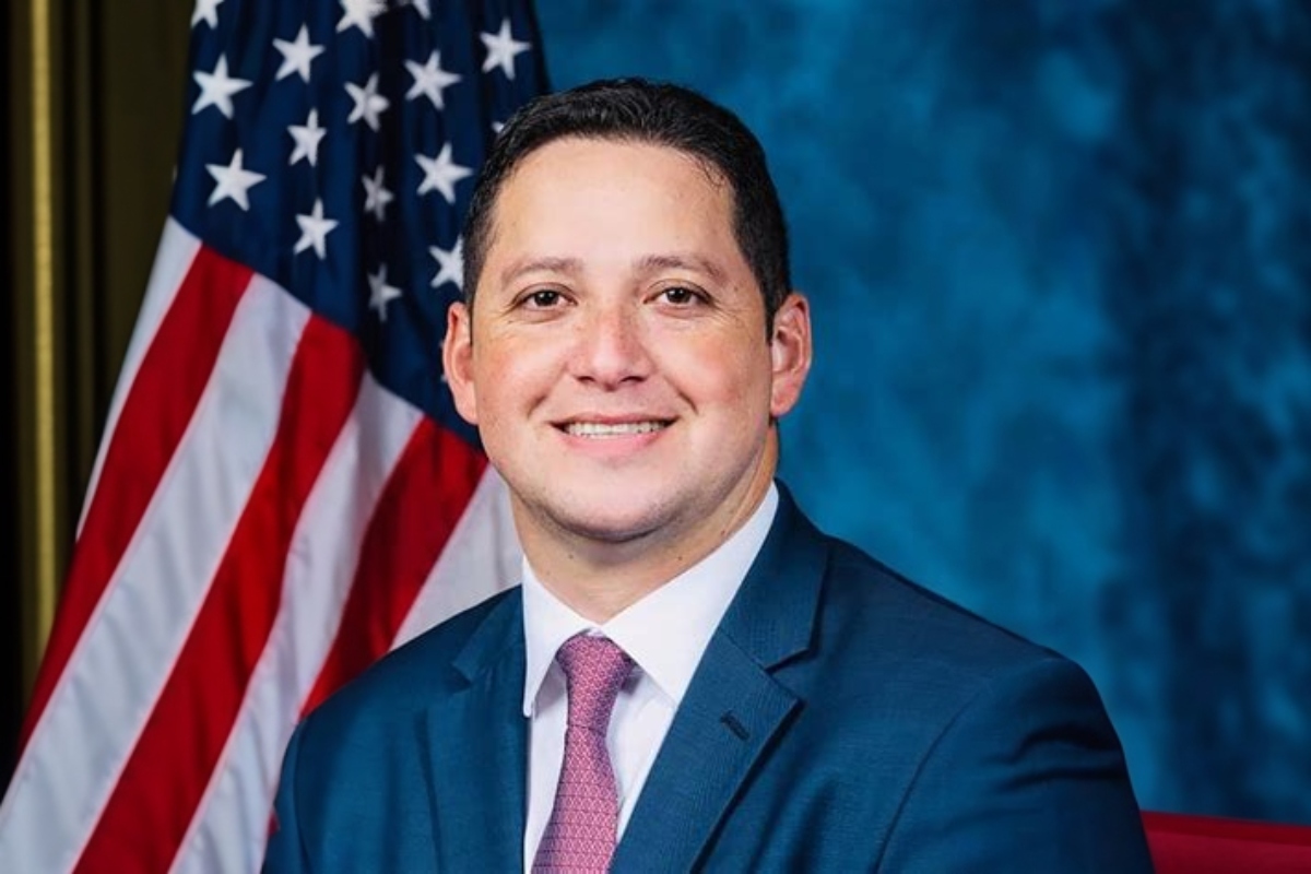 Exempleada acusa al congresista Tony Gonzales de conducta inapropiada