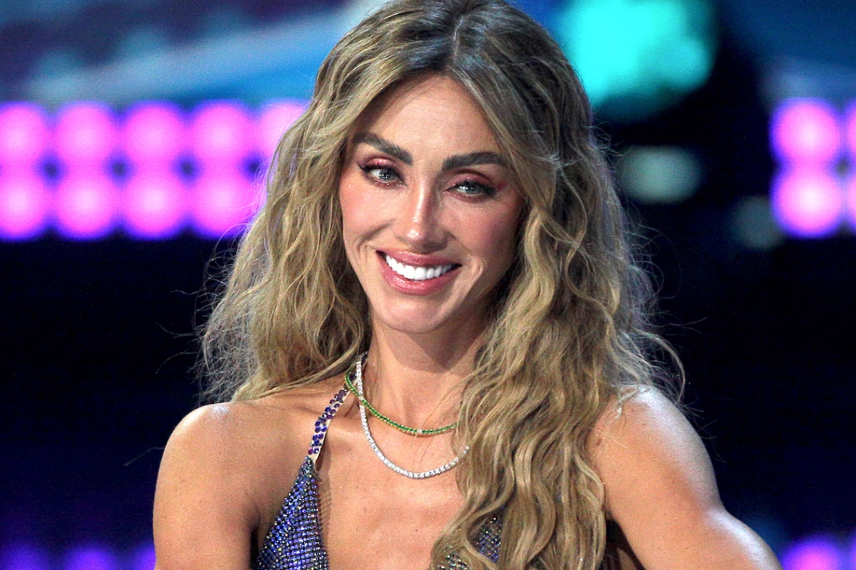 ¡Casi se rompe el cuello! Anahí sufre fuerte accidente y todo quedó grabado