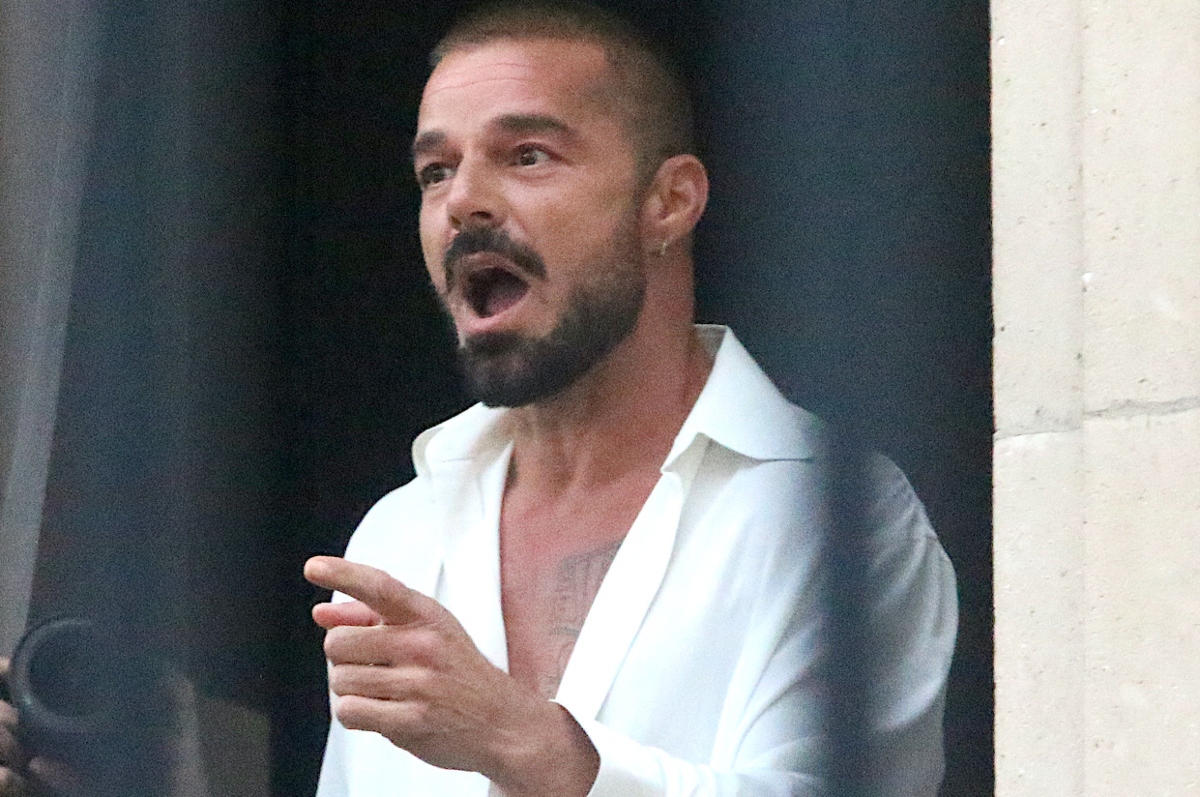 Lanzan gas lacrimógeno a Ricky Martin en pleno concierto