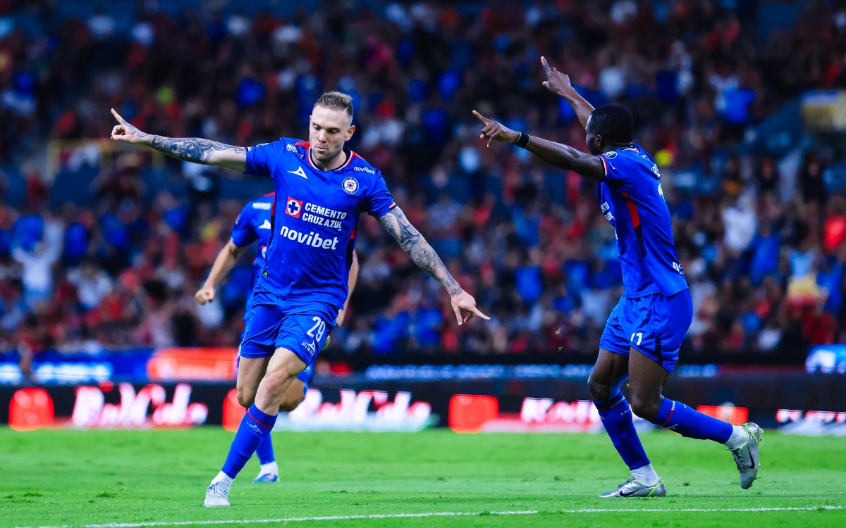 Ebere guía la victoria de Cruz Azul y deja al Atlas al borde del abismo