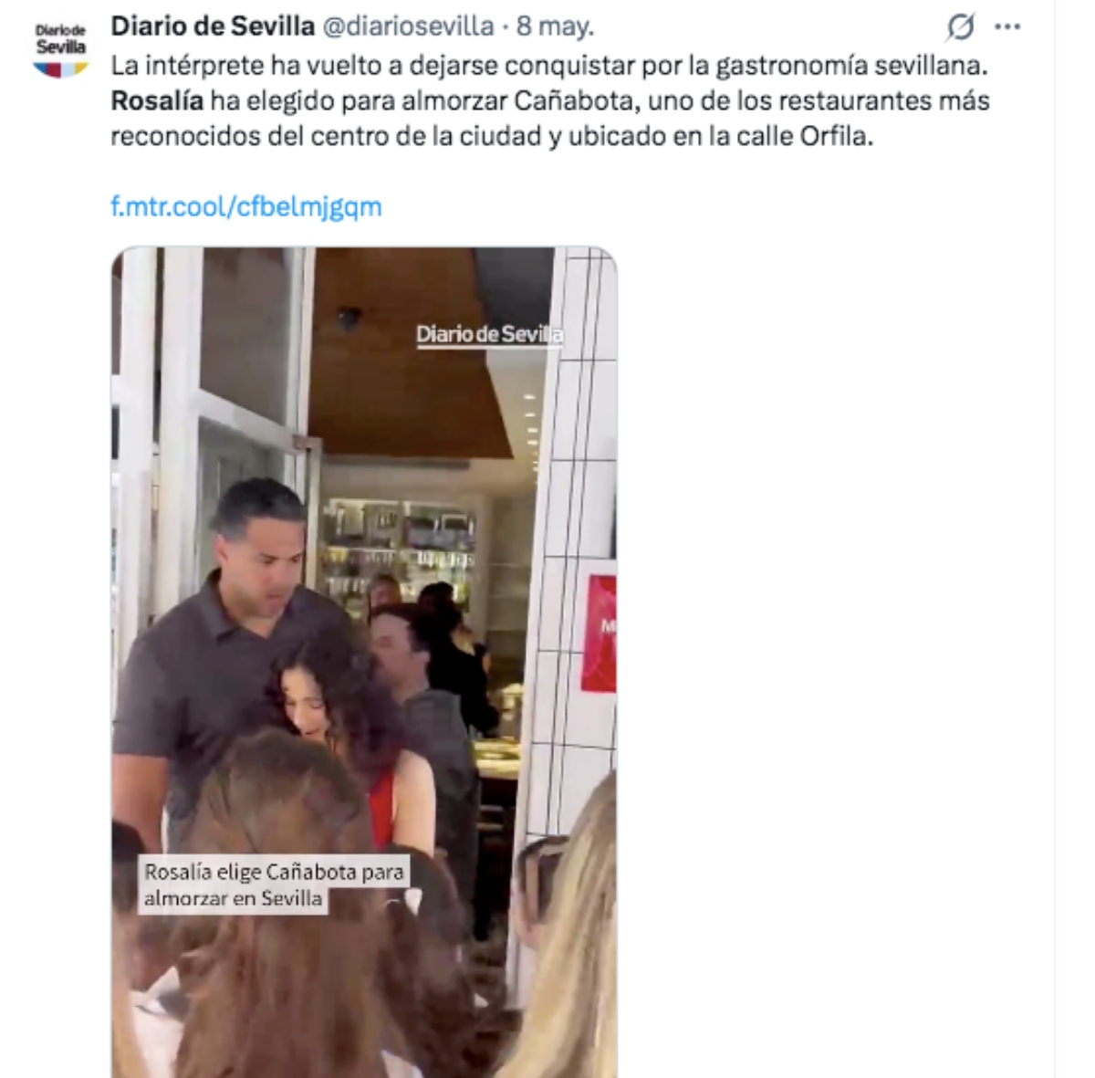 Rosalía sale a caminar por las calles y causa euforia