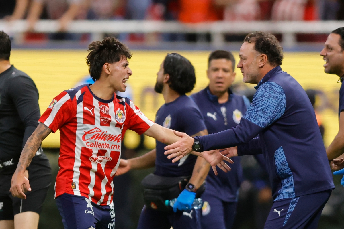 ¡Duelo explosivo en semifinales! El Guadalajara de Milito desafía al Cruz Azul de Ebere
