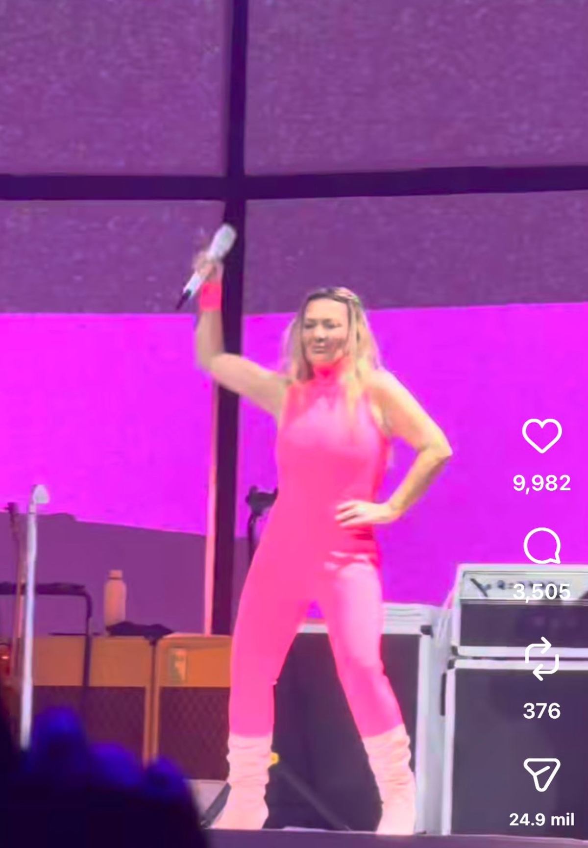 Amaia Montero gives her first comeback concert with La Oreja de Van Gogh