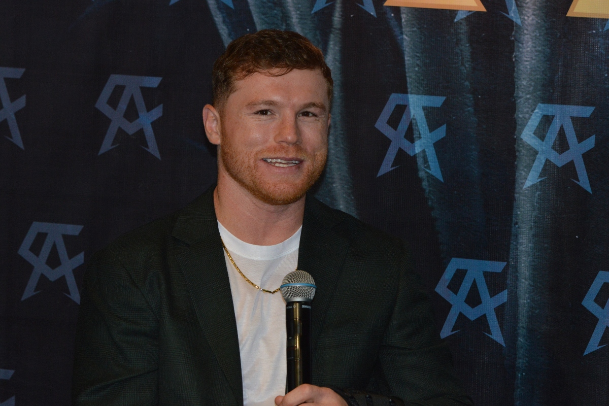 Canelo se burla de Jake Paul tras oferta millonaria