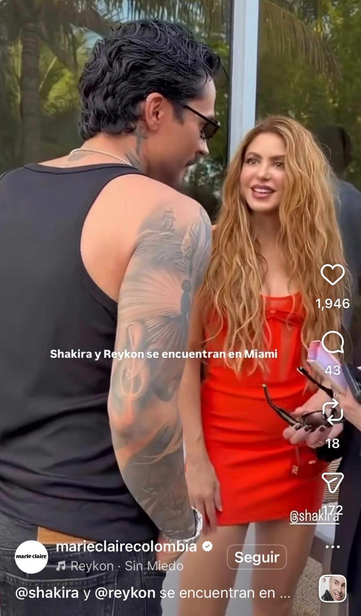 Shakira aparece muy coqueta con Reykon en Miami 