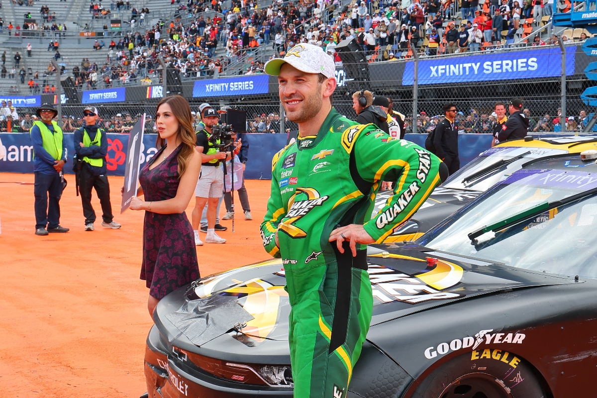 Daniel Suárez hace historia en NASCAR: conquista la Coca-Cola 600