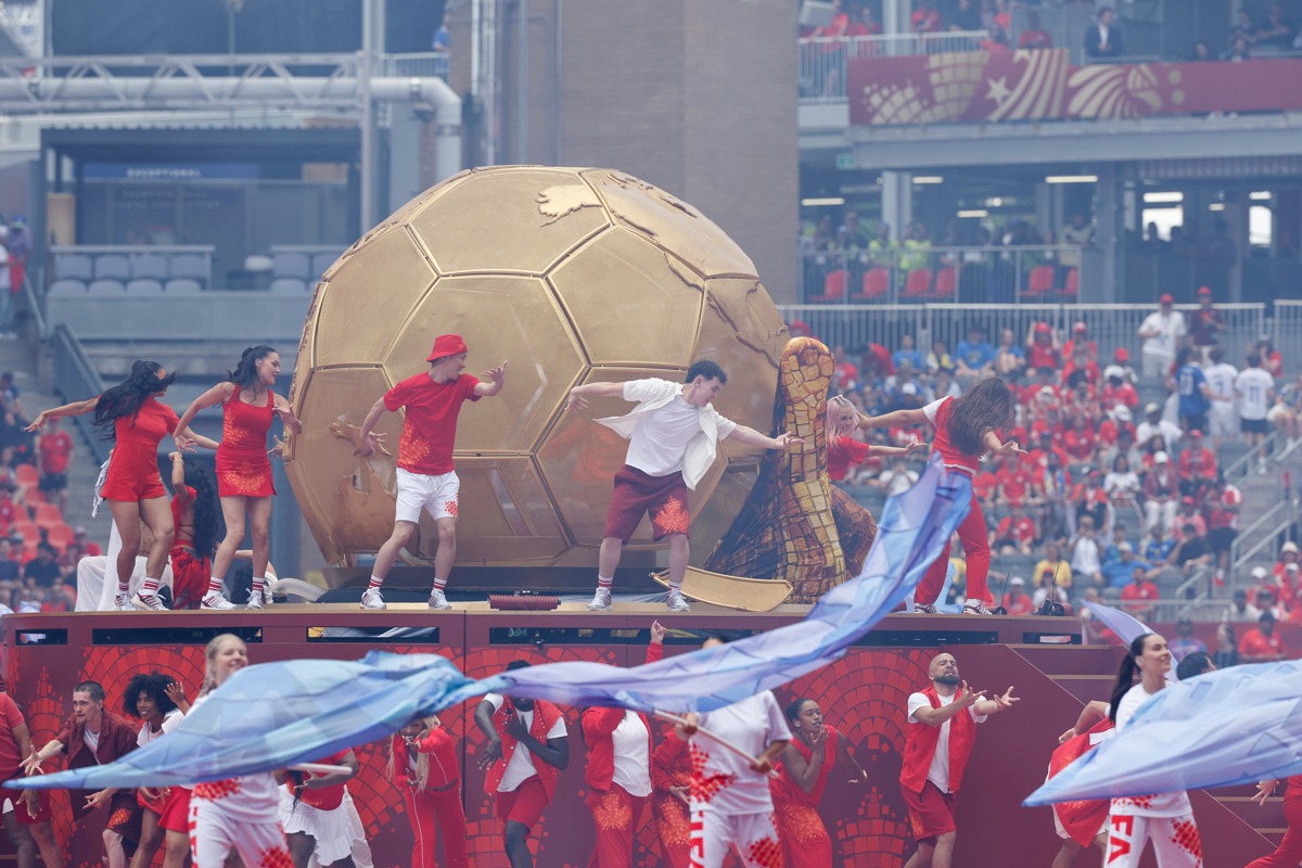Alanis Morissette y Michael Bublé se encargan de la inauguración del Mundial en Canadá