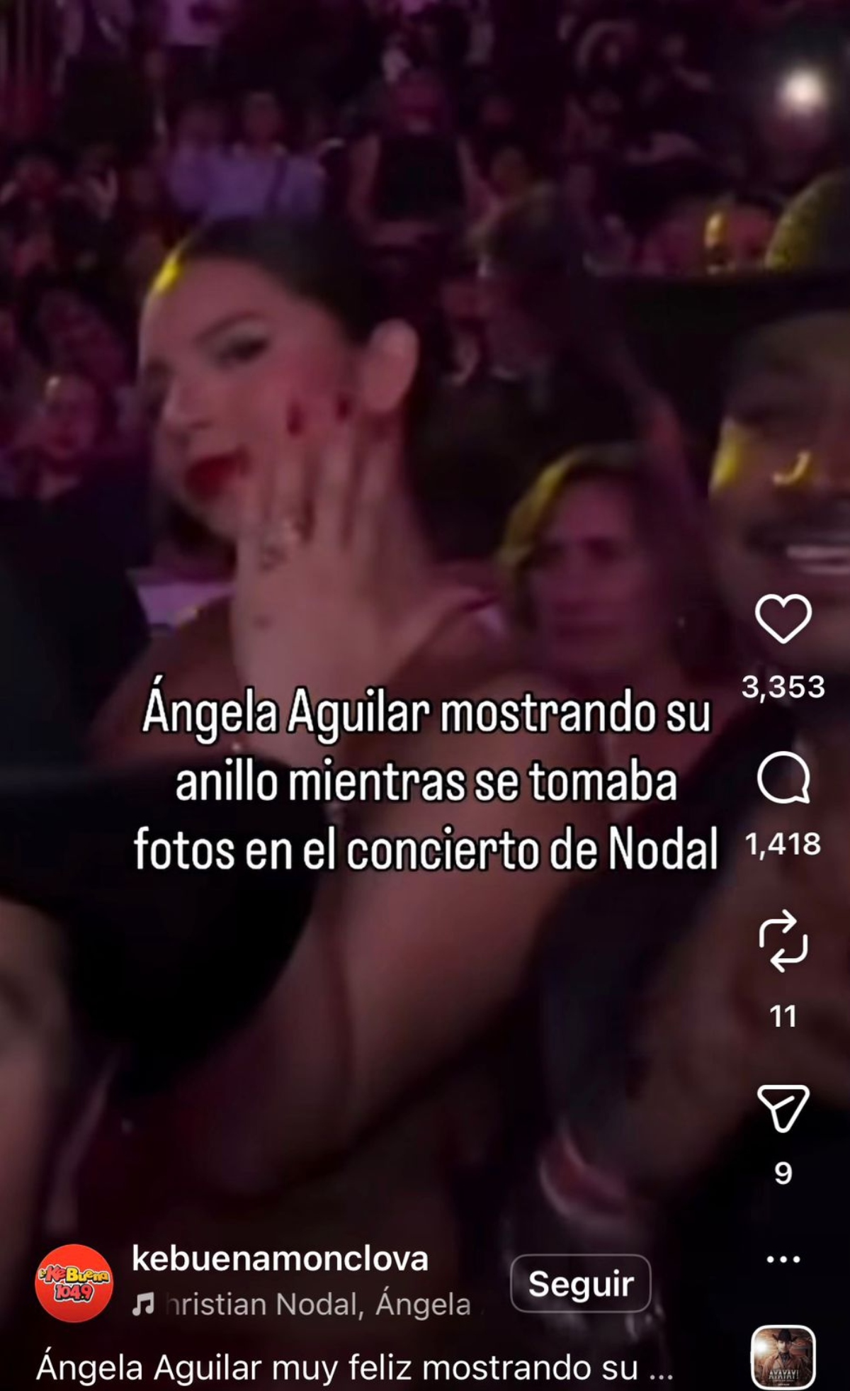 Ángela Aguilar presume su anillo de compromiso en show de Christian Nodal