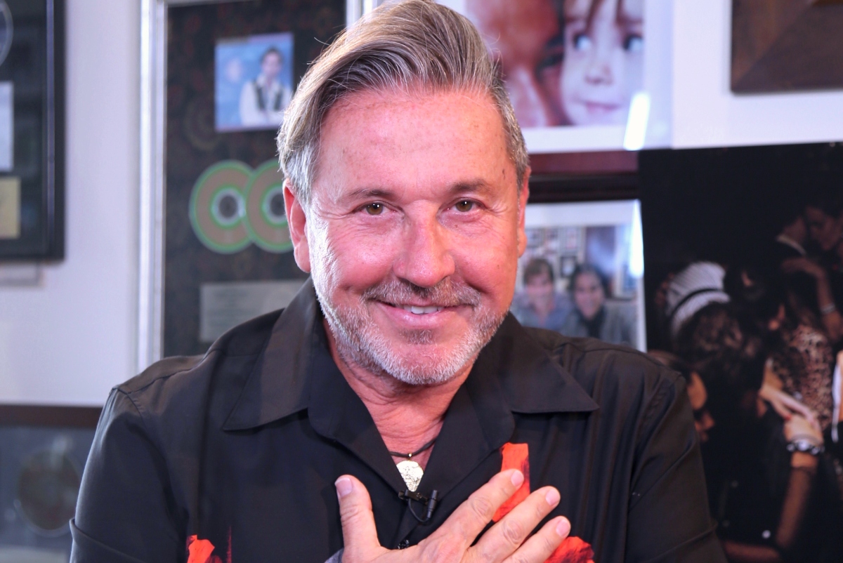 Ricardo Montaner pide oraciones y apoyo por Venezuela; otros famosos se unen