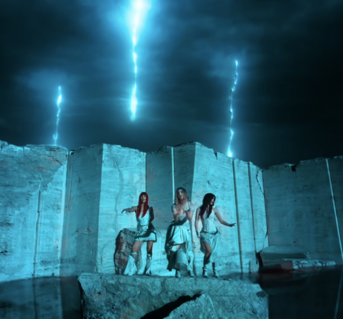 'Ritual' es la nueva canción de la banda 'The Warning'