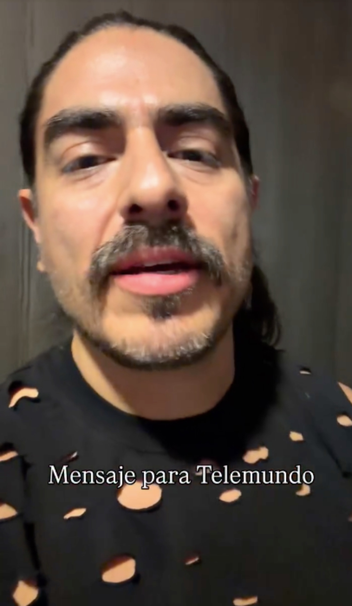 Rey Grupero amenaza demandar a Telemundo por Carlos Adayn