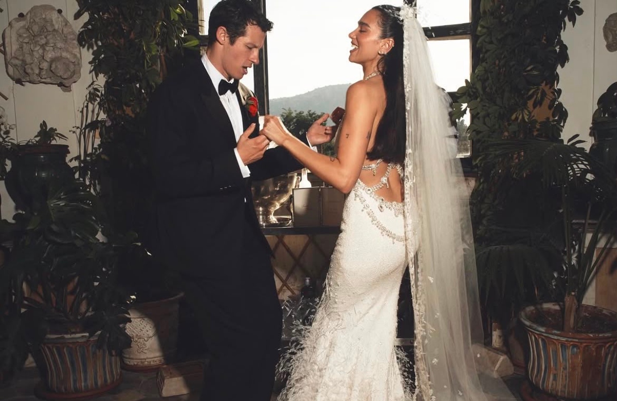Dua Lipa publicó inesperadas fotos de su boda
