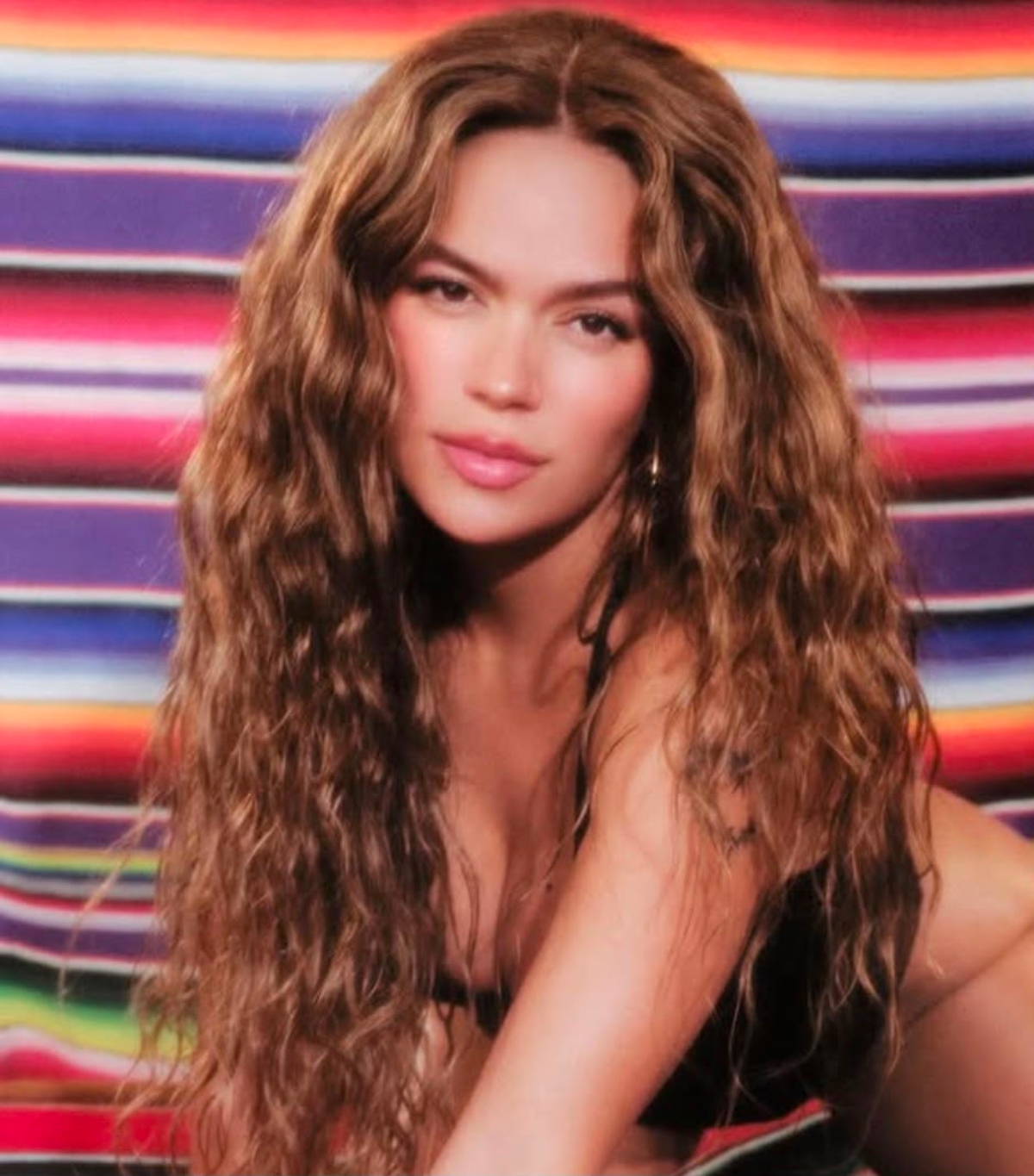 Karol G J Balvin y Young Miko destacan entre mejores canciones 