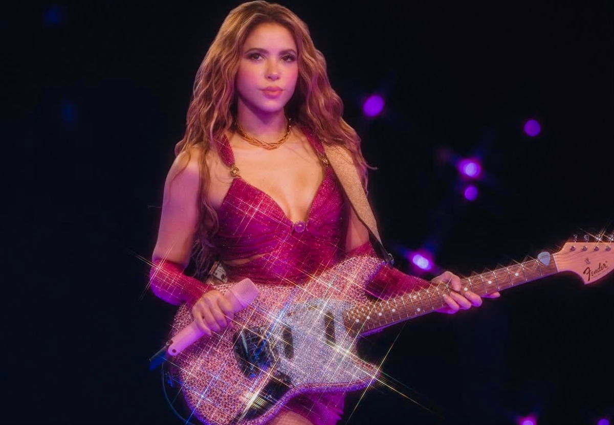 Shakira causa sensación en partido de Argentina y dedica mensaje a Messi