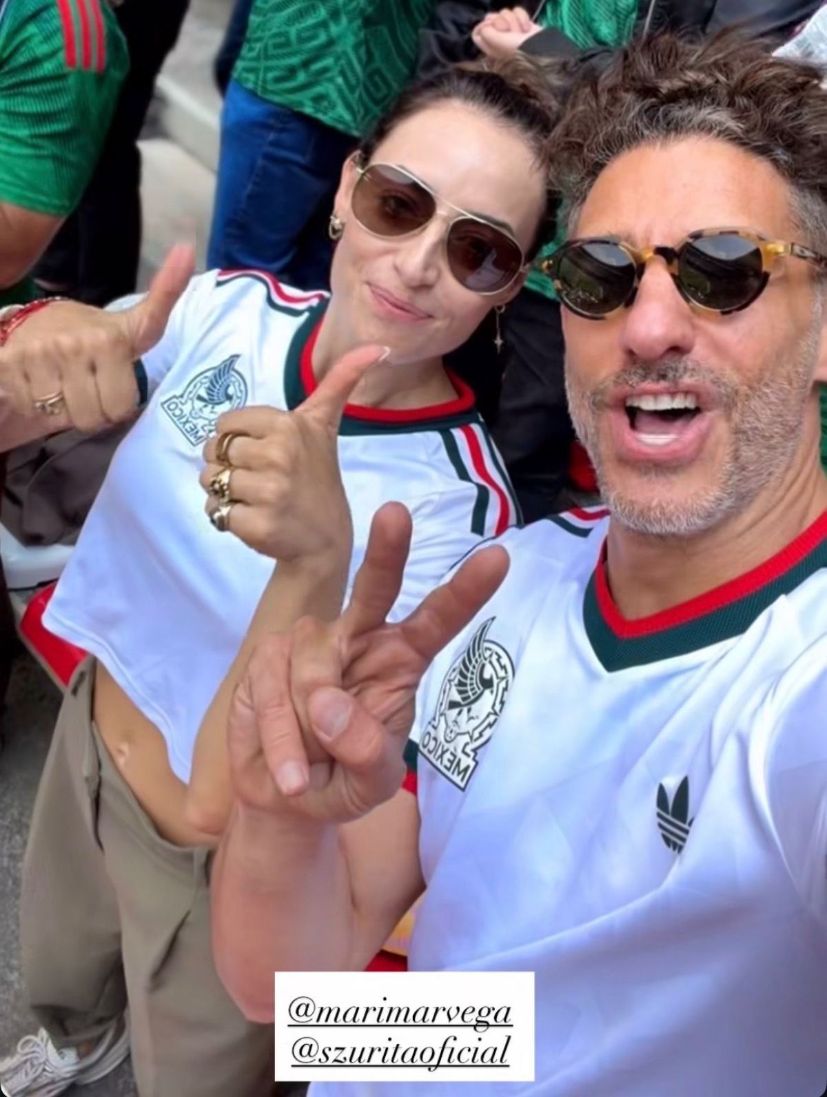 Salma Hayek Jaime Camil Canelo y más famosos asisten al Mundial 