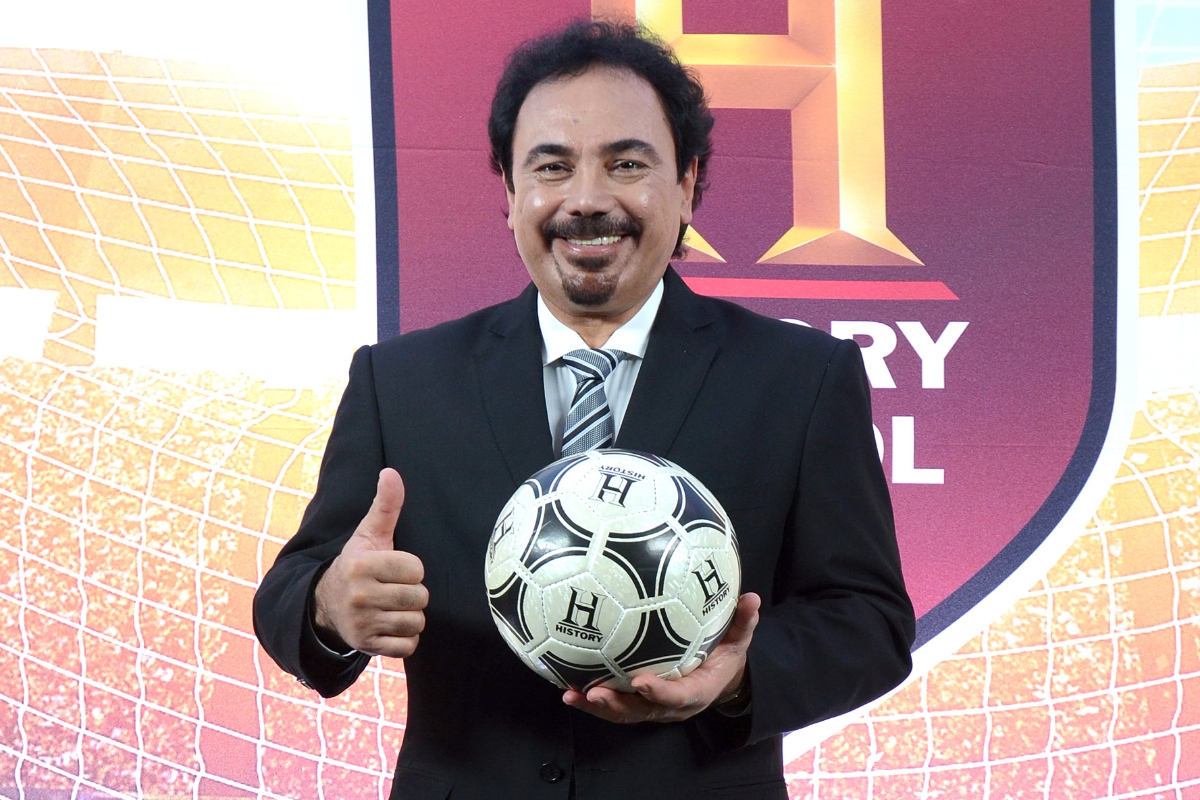 Hugo Sánchez, Canelo y Checo Pérez se unen por el Tri