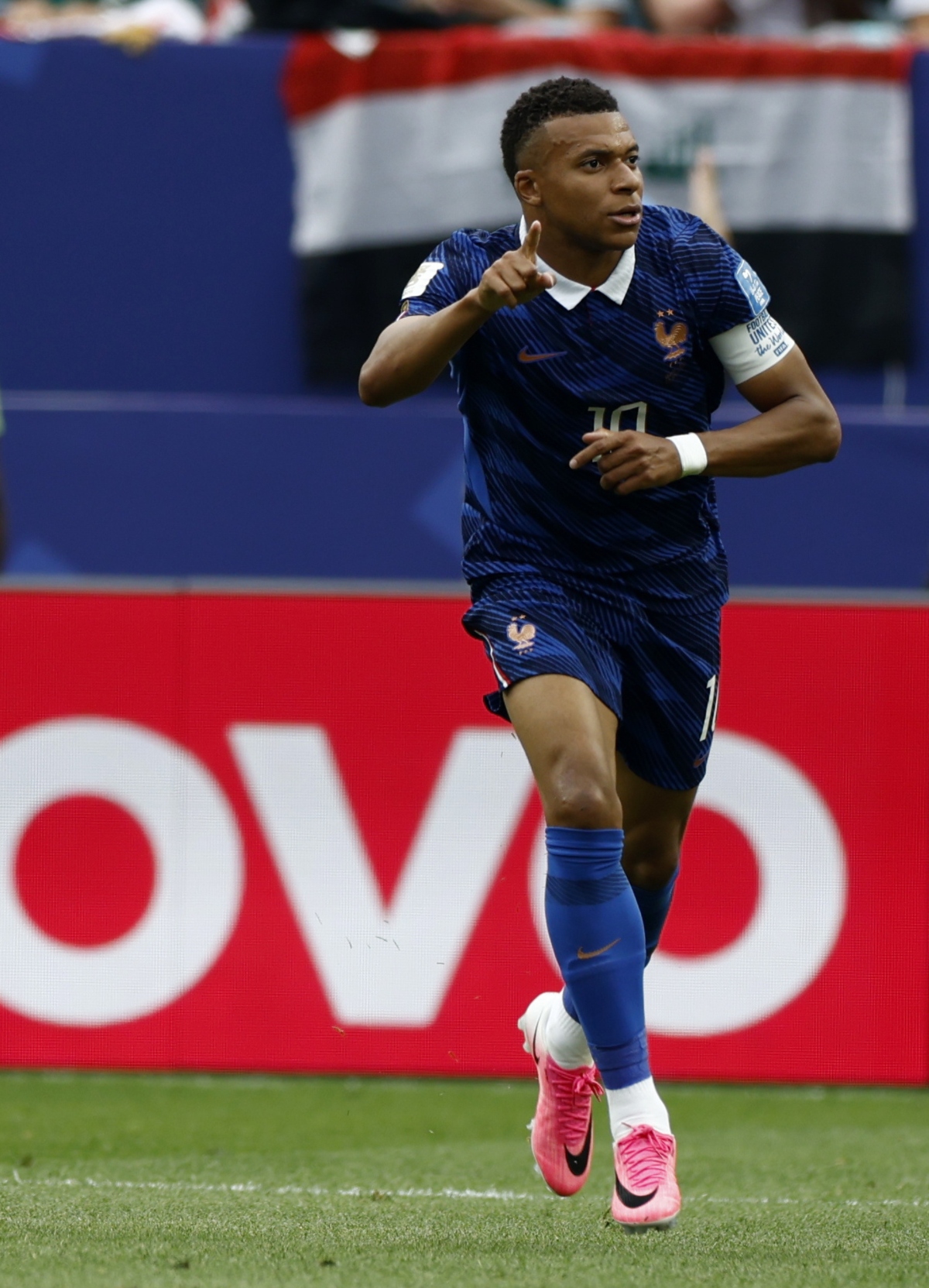 Kylian Mbappé acecha récord de Messi