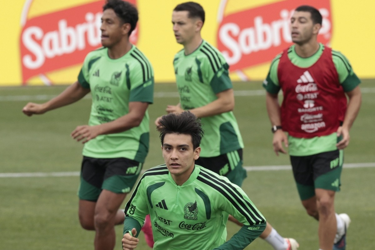 Gilberto Mora, la nueva esperanza del Tri, firma su renovación con Xolos