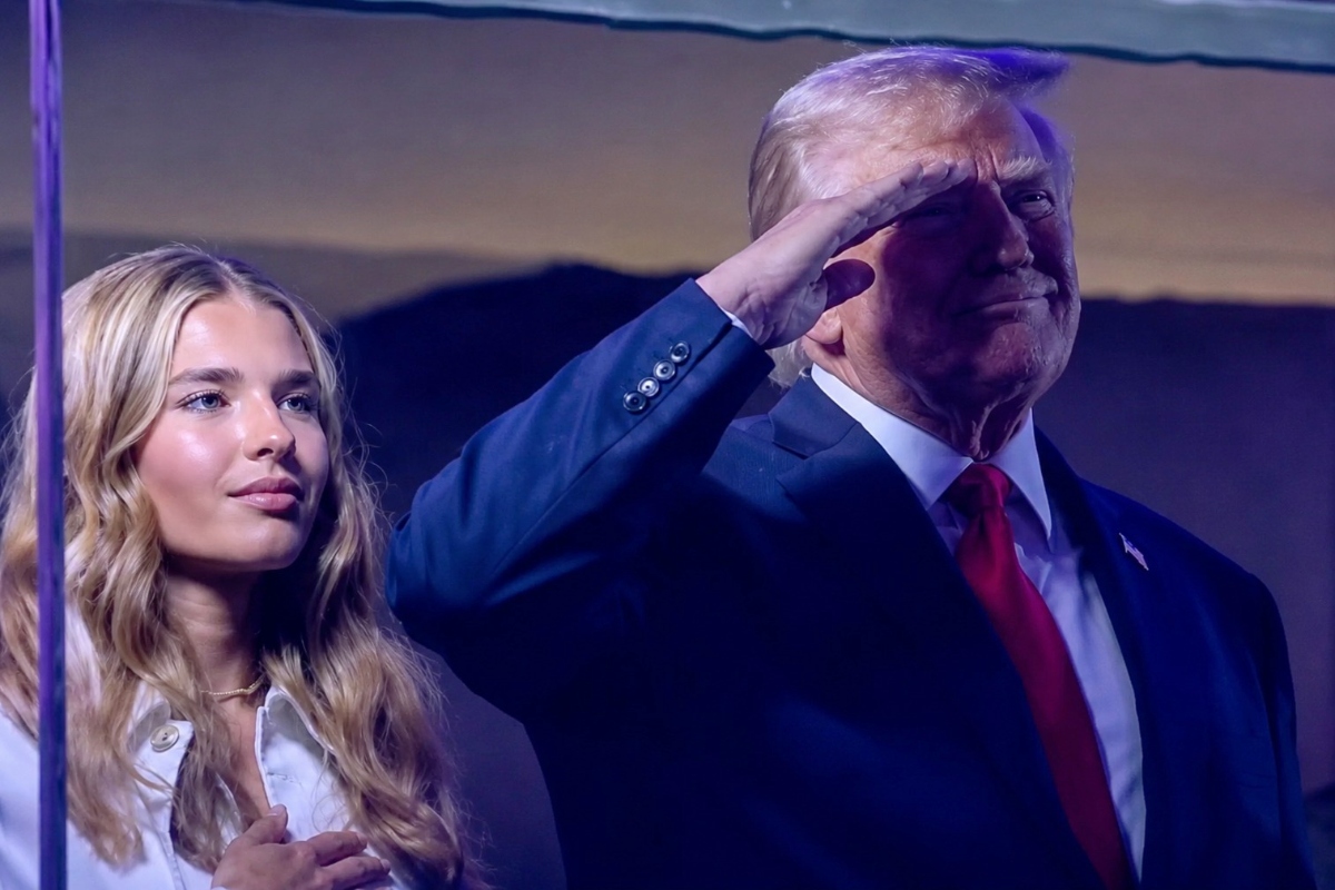 Nueva York le hace sentir su rechazo a Trump en una noche histórica de la NBA