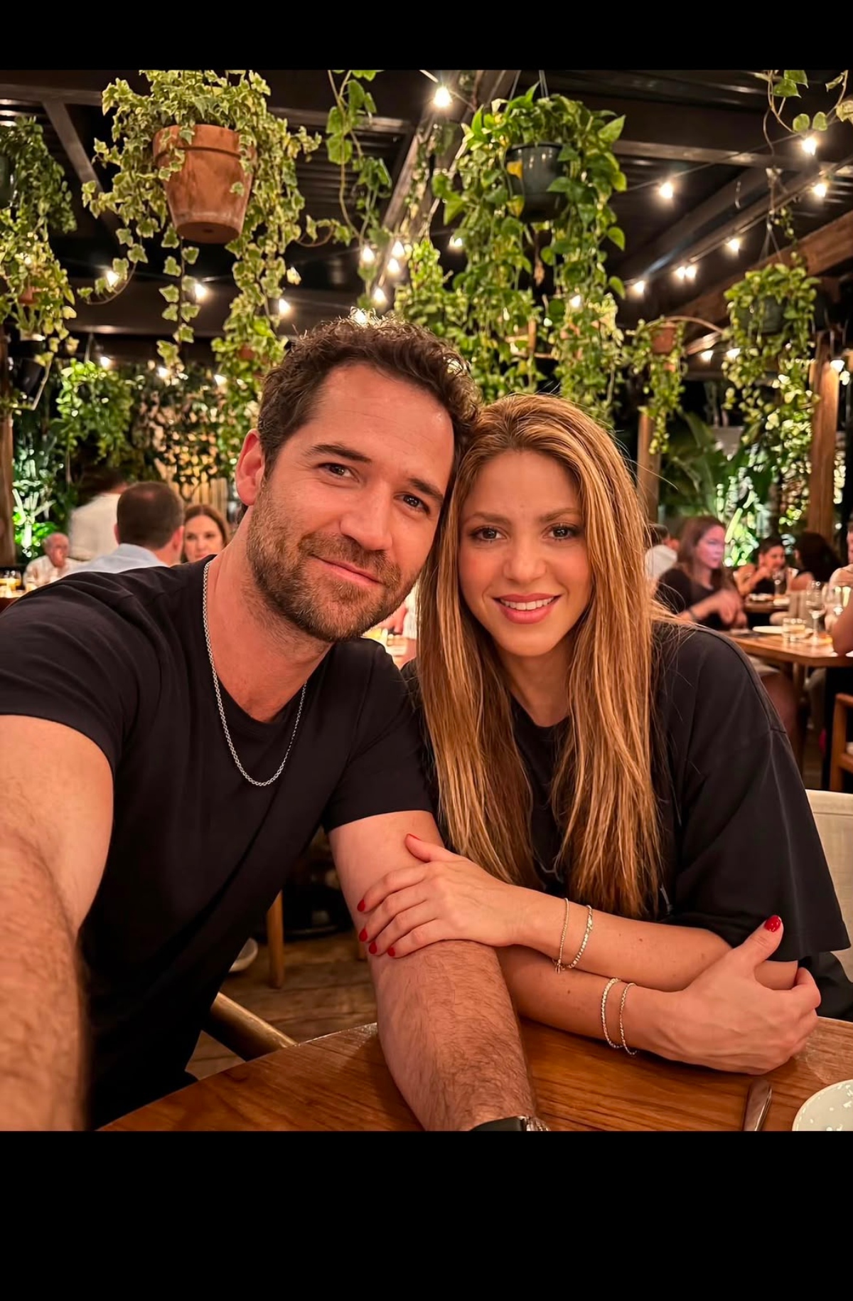 Shakira's message: fake images generated by artificial intelligence