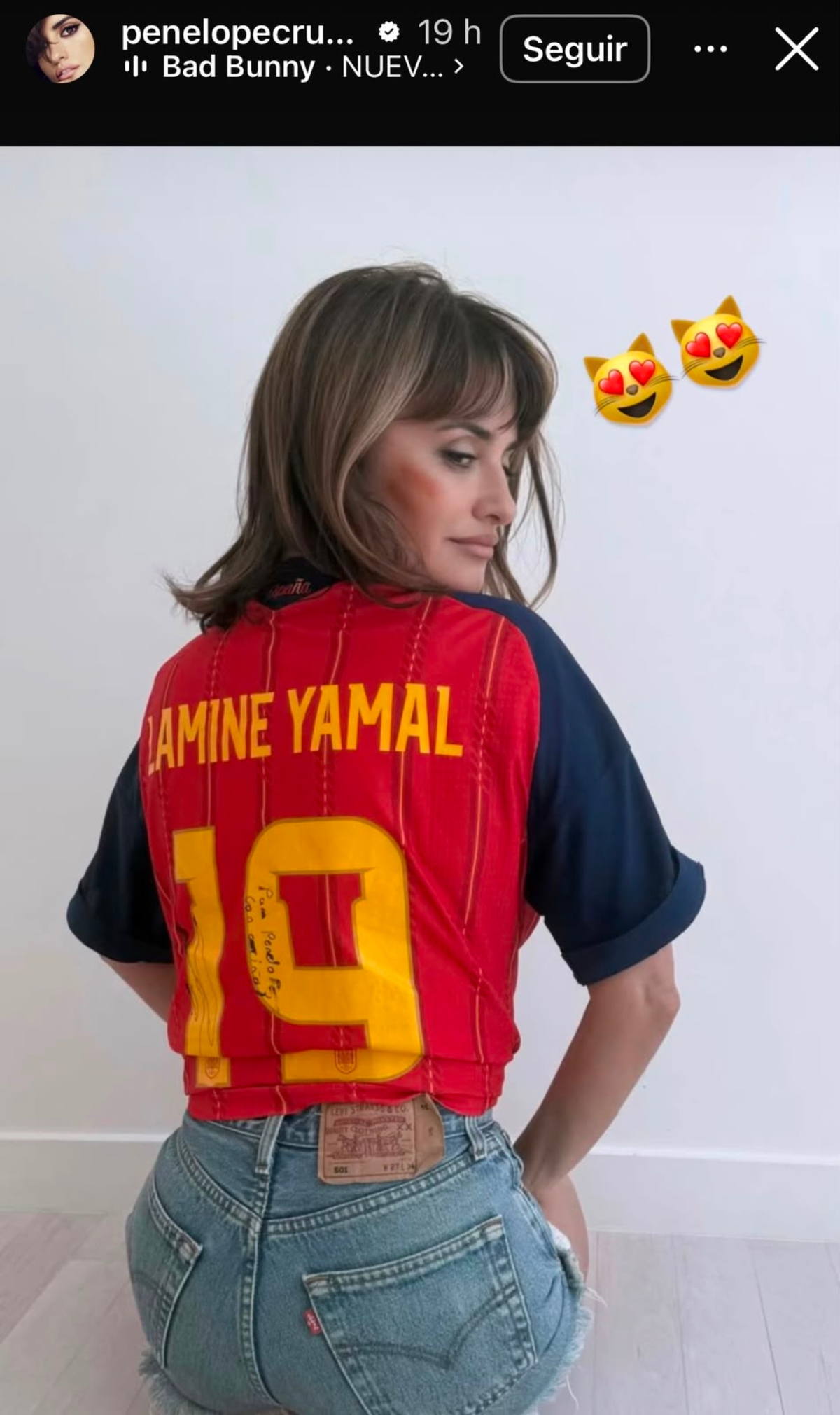 Rosalía Alejandro Sanz Penélope Cruz famosos triunfo España