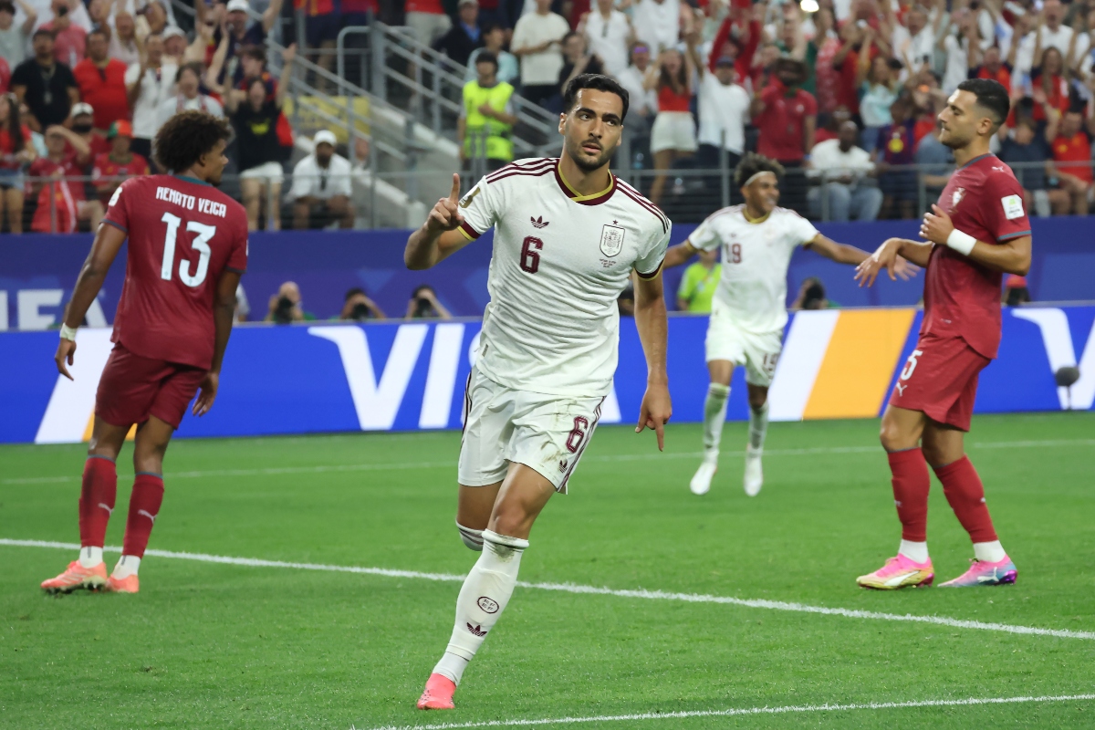 España sonríe gracias a Mikel Merino