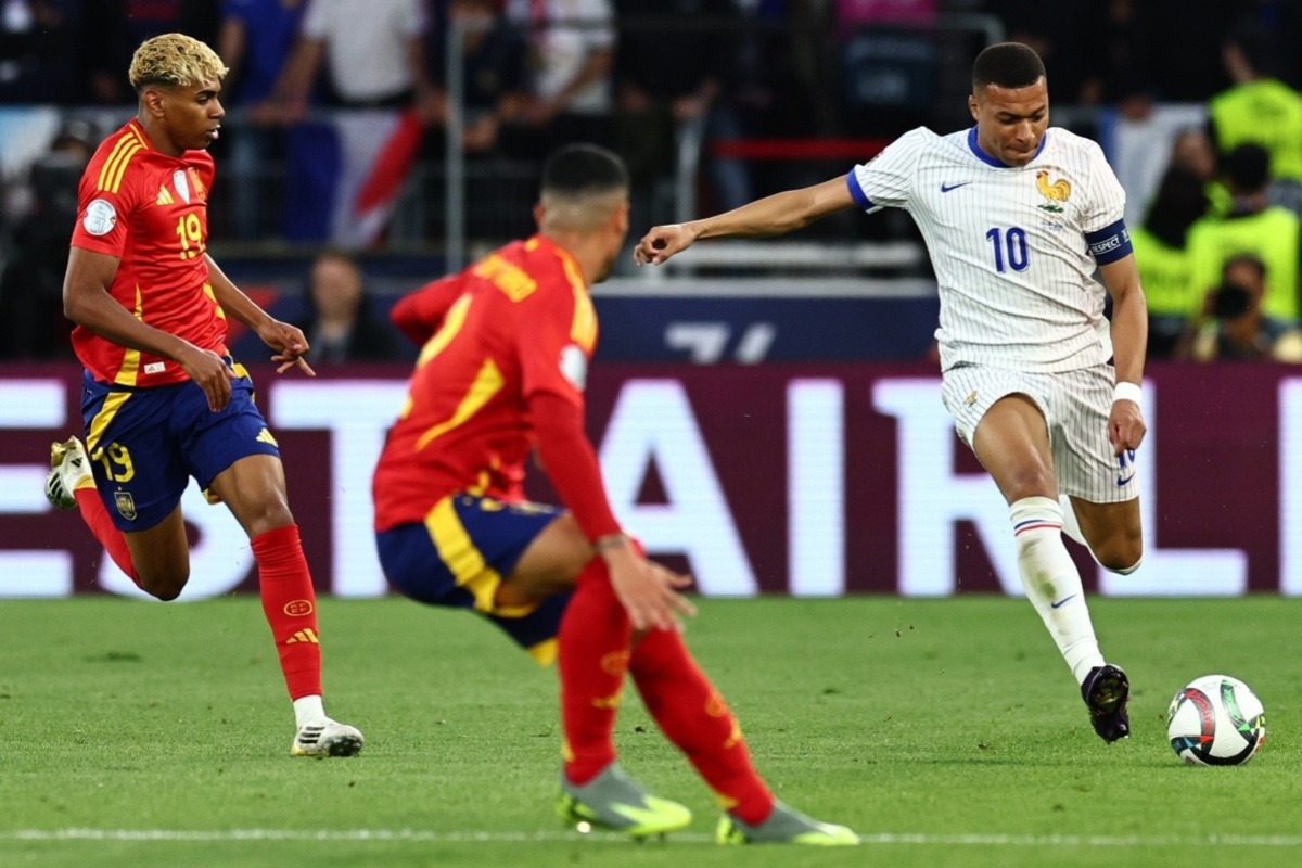 Yamal y Mbappé chocan por el pase a la final