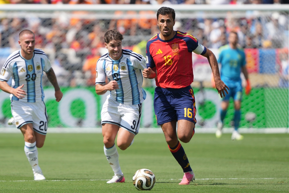 España domina el once ideal del Mundial 2026
